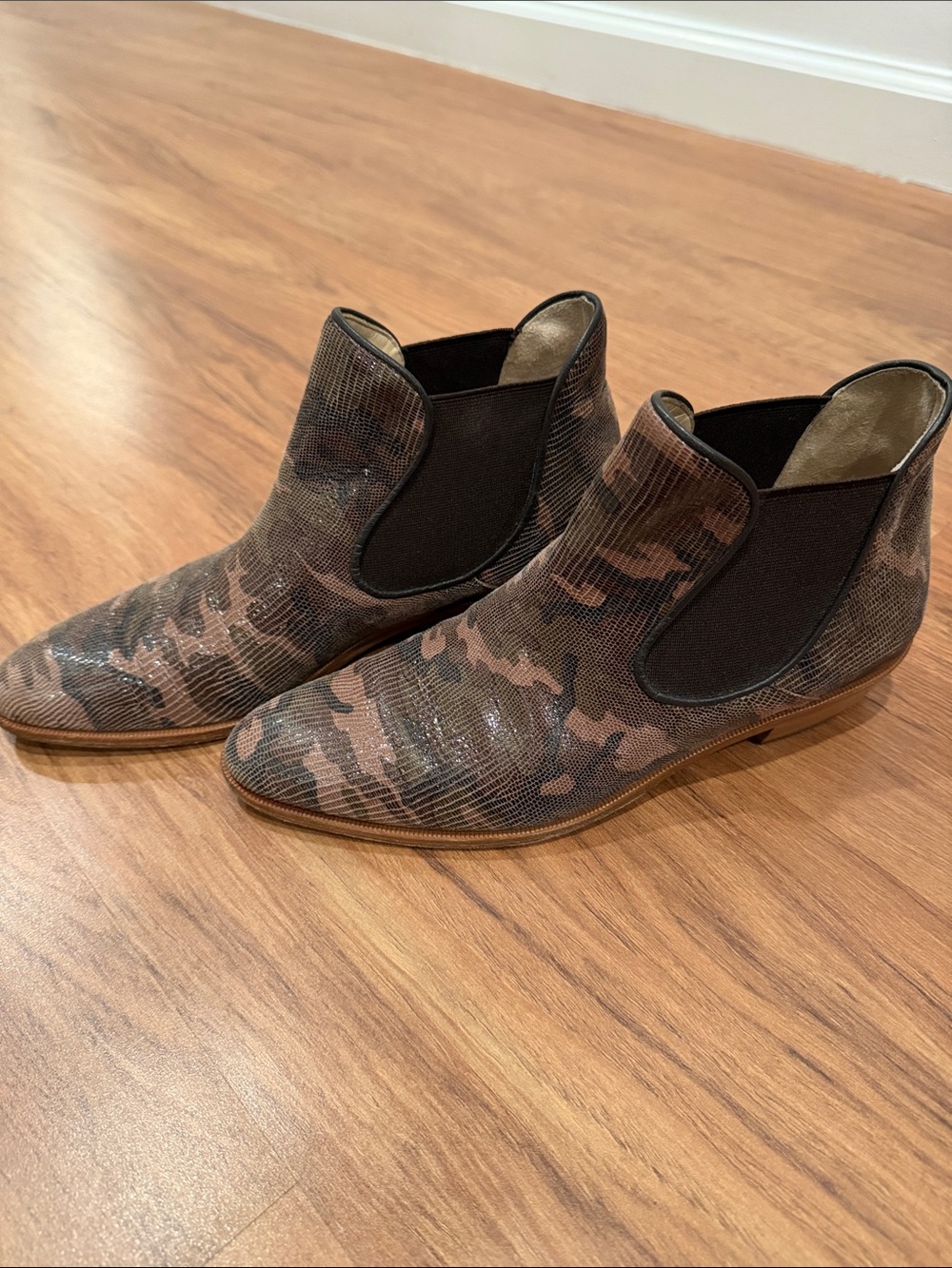 Modern vice women’s camouflage booties.